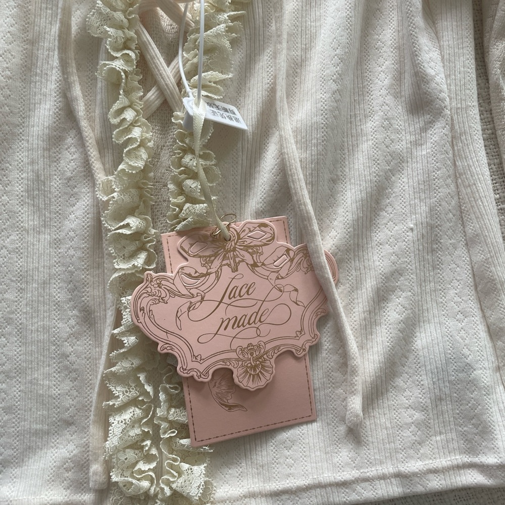 Lace Trim Cream Chemise Top - Picture 4 of 7
